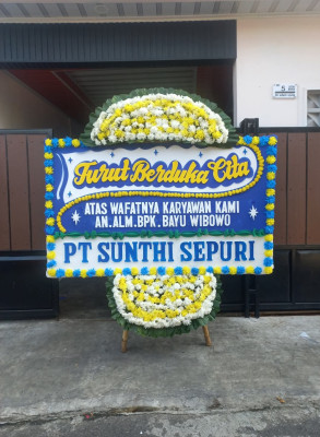 Papan Bunga Duka di Puhun Tembok